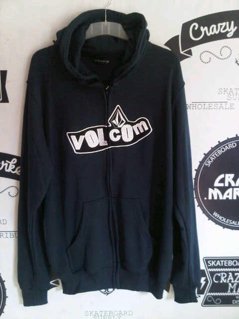 Jual Hoodie Vans, DC, Thrasher, and many more brand skate dengan harga terjangkau