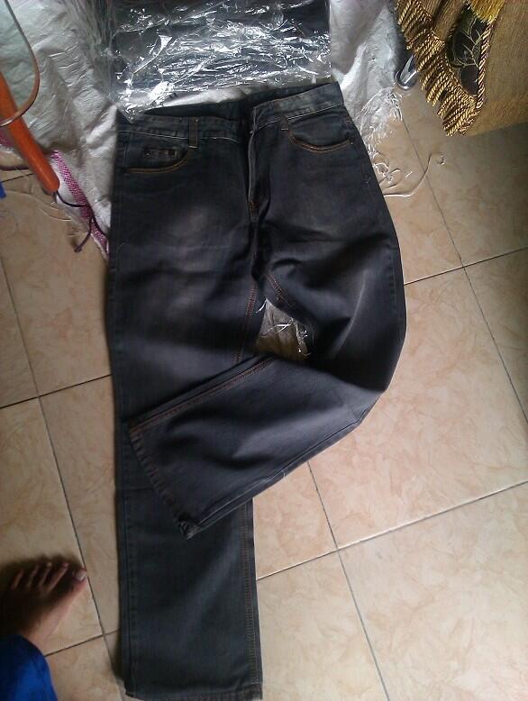Celana Jeans IMPORT langsung Pabrik 90 Ribu Calvin Klein Murahh Gan