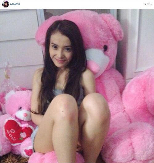 &#91;cantik muda mulus&#93; Ila Femcee, Model Iklan Mie 