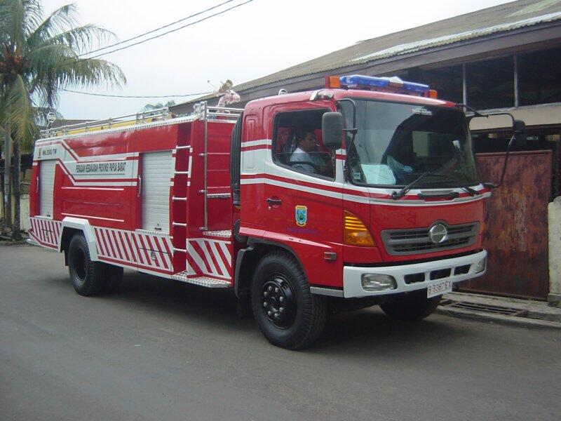 Berbagai Merk Truk Pemadam Kebakaran Di Indonesia
