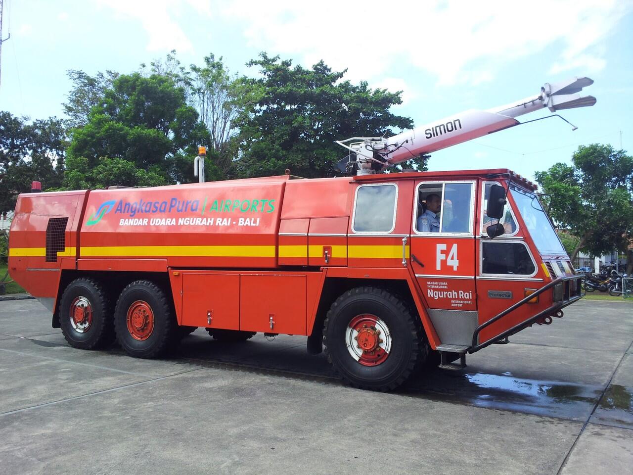 Berbagai Merk Truk Pemadam Kebakaran Di Indonesia