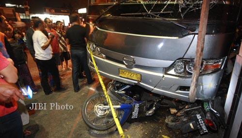 Alasan kenapa banyak pengendara motor tewas terlindas truck dan bis
