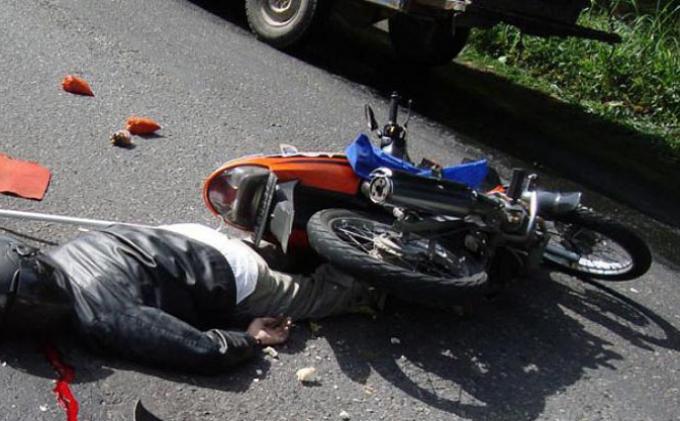 Alasan kenapa banyak pengendara motor tewas terlindas truck dan bis