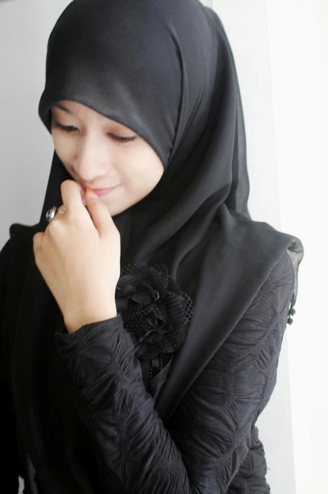 Cantik Cewek pake Jilbab atau ga.?