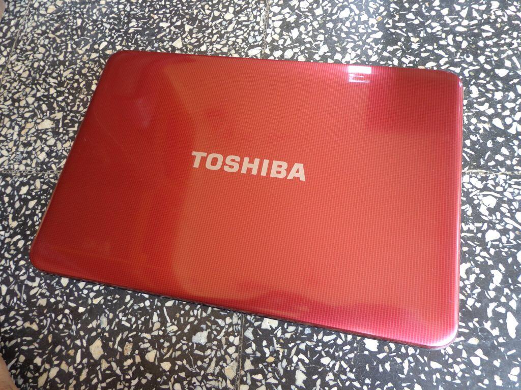 Toshiba C840 i3 2370m hdd 500gb ram 2gb red muraaah
