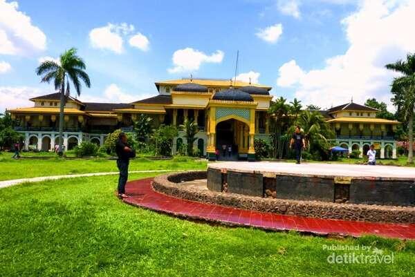 Istana-istana Keren di Nusantara