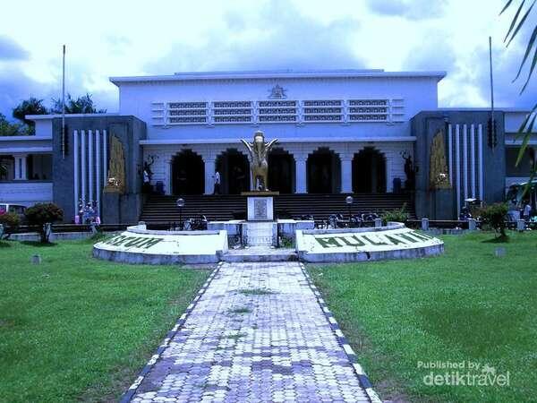 Istana-istana Keren di Nusantara