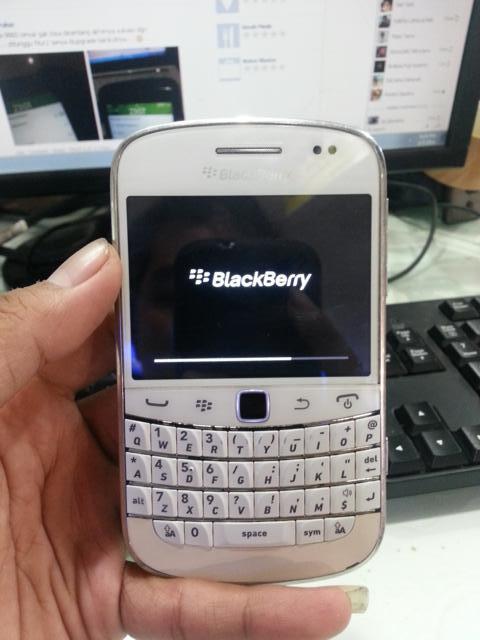 Jasa disable built in media storage Blackberry yg loading stuck 75% disini solusinya.