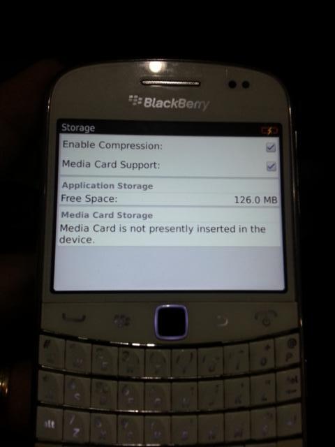 Jasa disable built in media storage Blackberry yg loading stuck 75% disini solusinya.