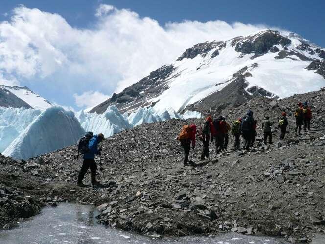 Gunung Everest Dipenuhi Sampah Gan