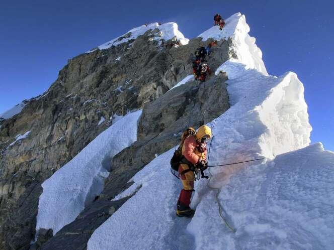 Gunung Everest Dipenuhi Sampah Gan