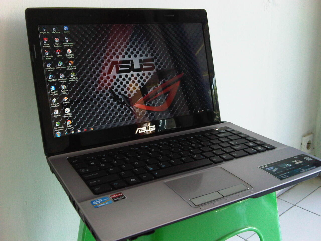 Super Gamer Asus i3 VGA 2 GB DDR3 2 GB HDD 750 GB