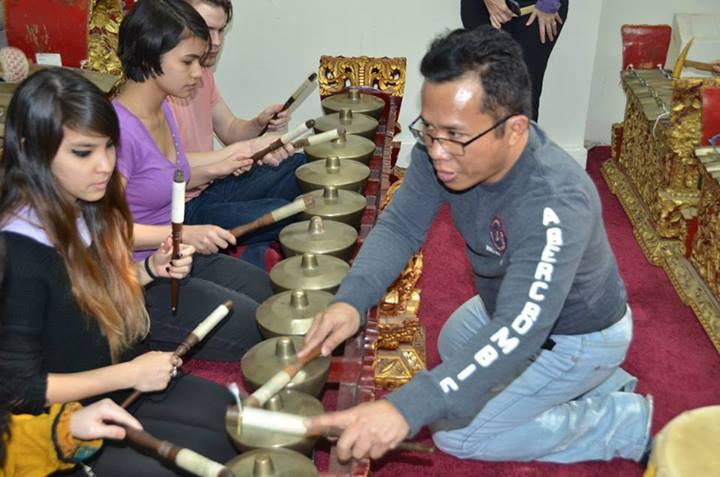 KJRI New York perkenalkan Gamelan dan Tari Bali kepada mahasiswa NYU !! 