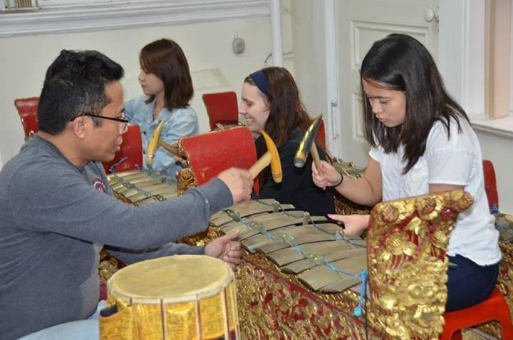 KJRI New York perkenalkan Gamelan dan Tari Bali kepada mahasiswa NYU !! 
