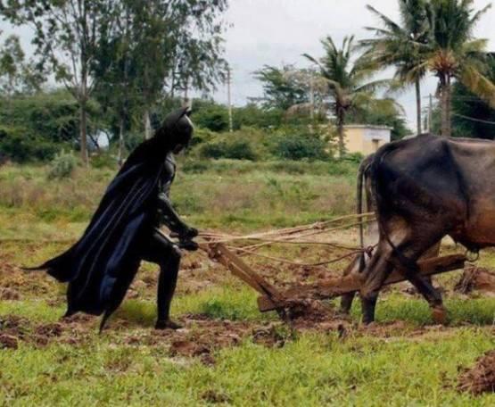 FOTO KENDARAAN TEMPUR BATMAN YANG BARU
