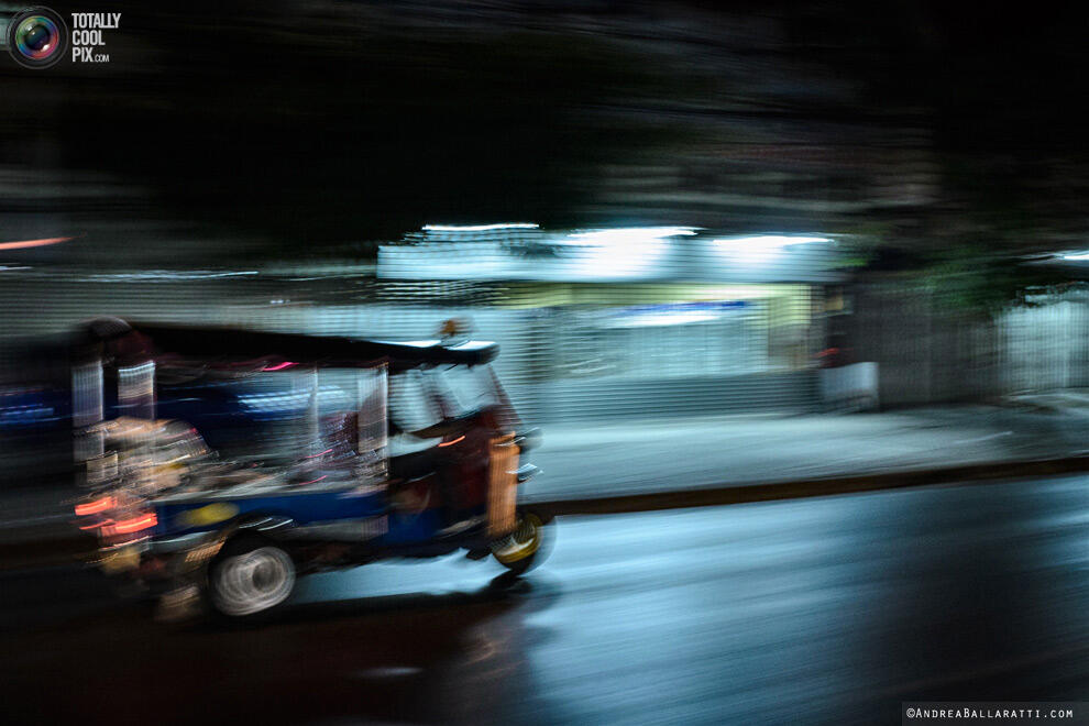 TUK - TUK ,Bajaj ala Bangkok ! Bisa hidup dan bersaing dengan transportasi lain