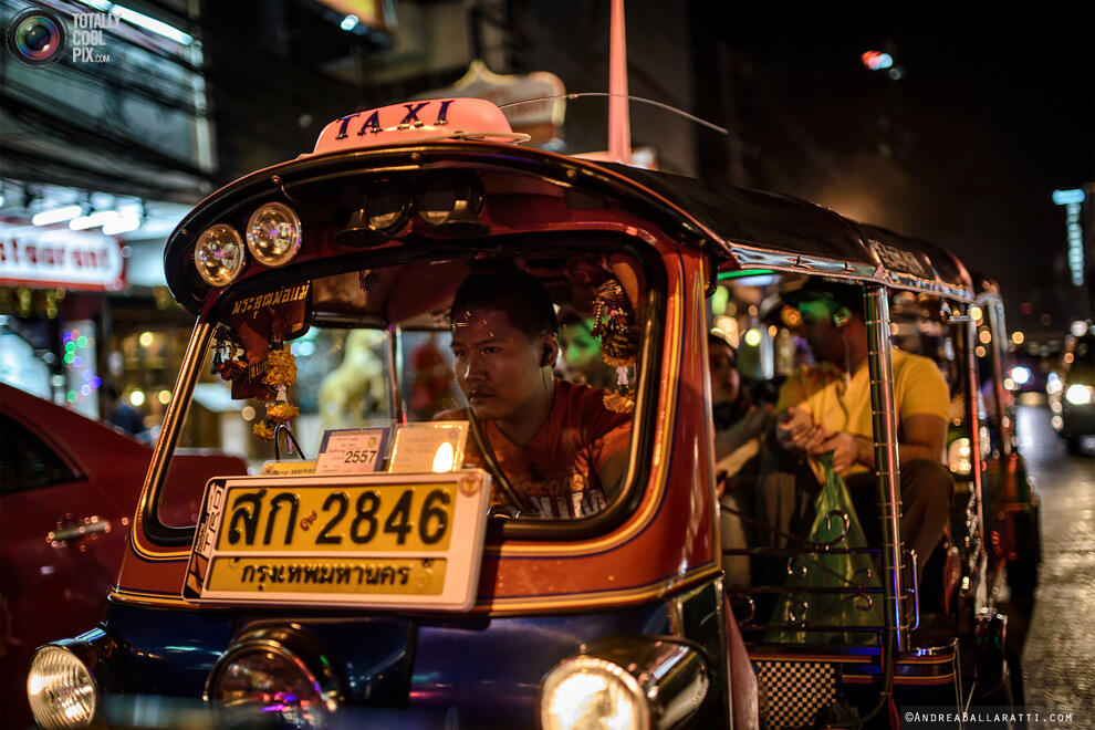 TUK - TUK ,Bajaj ala Bangkok ! Bisa hidup dan bersaing dengan transportasi lain