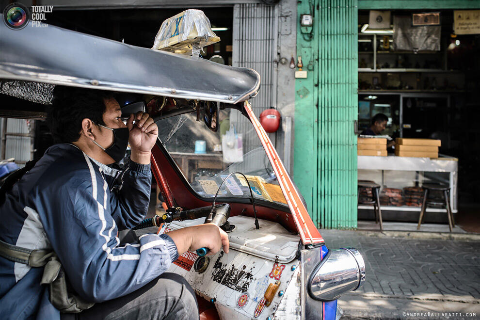 TUK - TUK ,Bajaj ala Bangkok ! Bisa hidup dan bersaing dengan transportasi lain