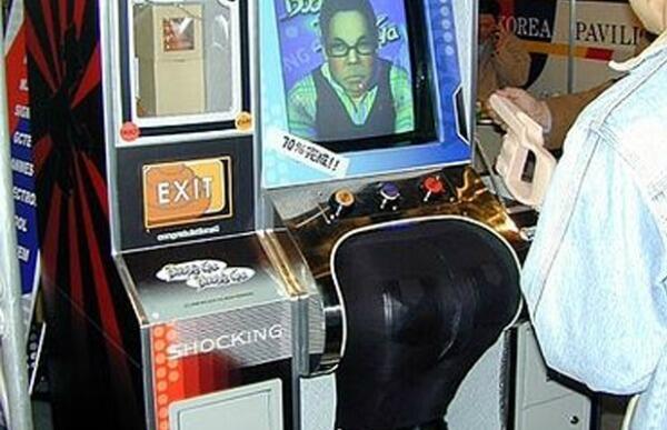 Hanya Ada di Jepang, Game-Game Aneh, Mesum, Sampai Bikin Ngakak 