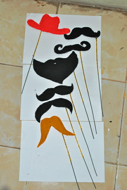 akesoris kumis foto booth