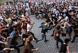 Moshing and Haedbang