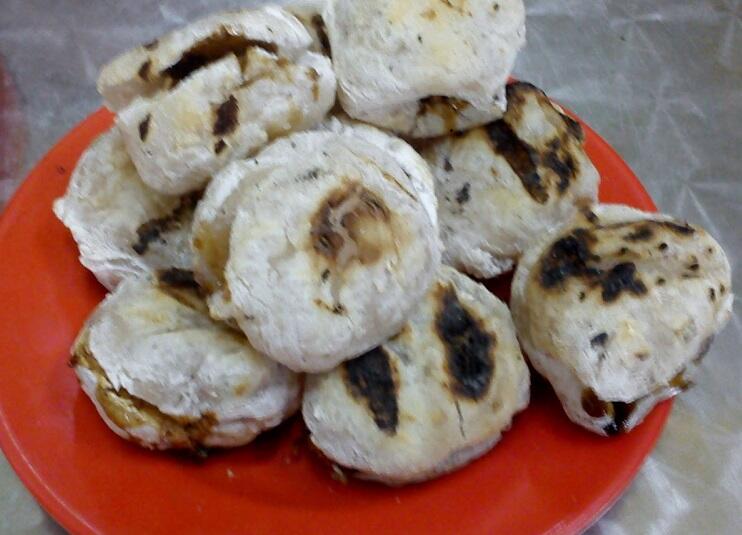 PEMPEK ALAA NADIRHA....Maknyuuus