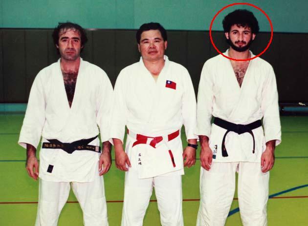 |||:::...Percaya Gak Kalau Ini Foto Osama Bin Laden(almarhum) Waktu Muda...:::|||