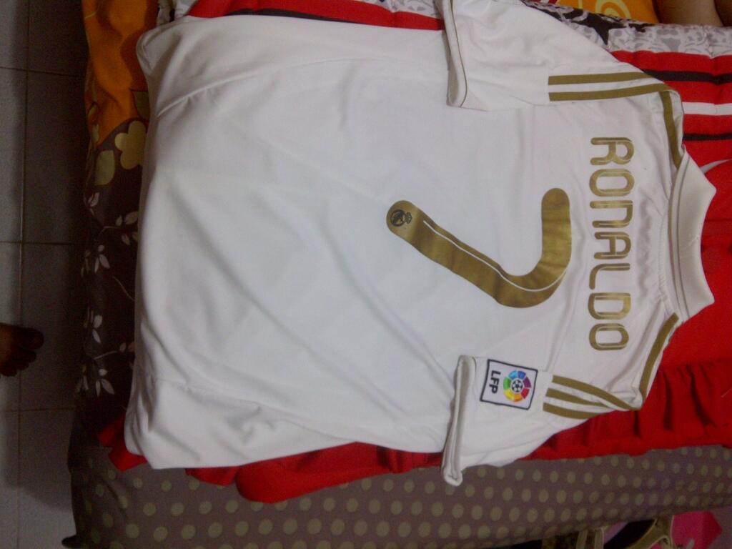 JUAL JERSEY KOLEKSI KOLPRI NAMESET RETRO
