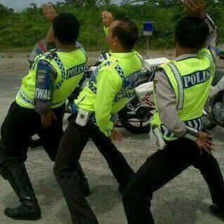 Polisi Gokil :nosara