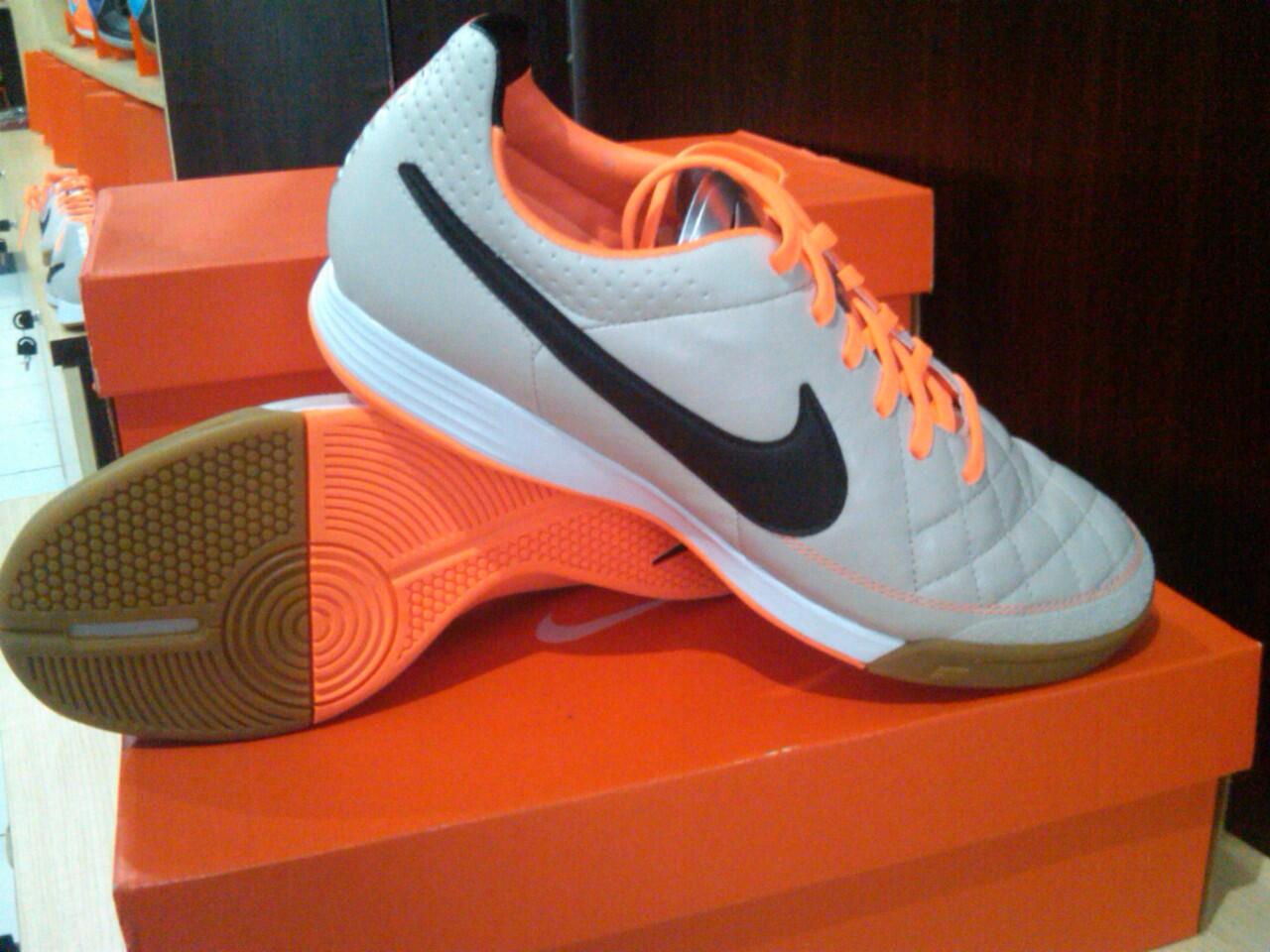 SEPATU FUTSAL ORIGINAL NIKE HYPERVENOM MERCURIAL TIEMPO ELASTICO GATO
