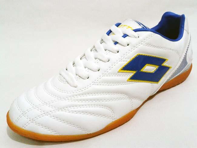 Sepatu Futsal Lotto White