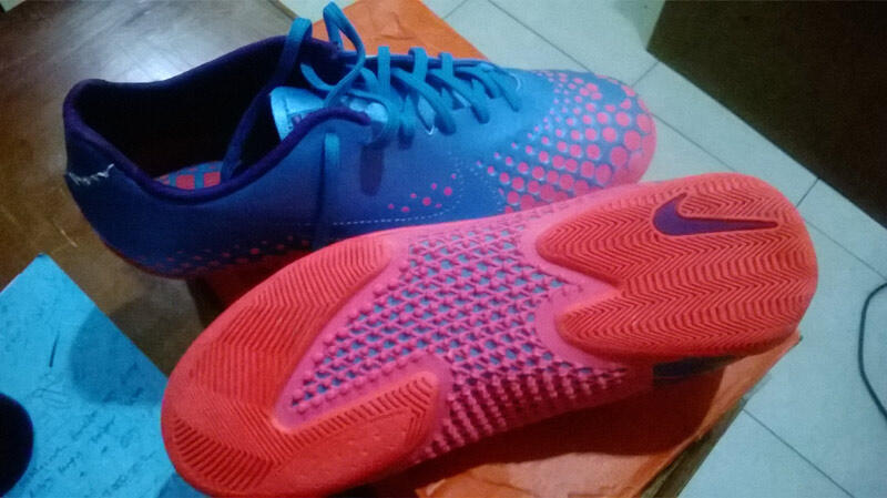 Sepatu Futsal nike 5 elastico finale