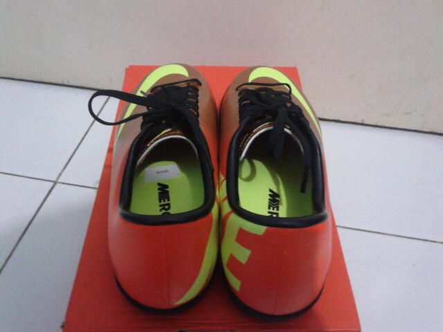 SEPATU FUTSAL NIKE MERCURIAL VICTORY IV SUNSET 1000% Original Murah