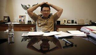 &#91; ha....? &#93; Ahok kaget Jokowi pergi mendadak ke makam Soekarno di Blitar 