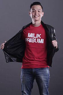 Stand Up comedy cerdas bareng Ernest Prakasa