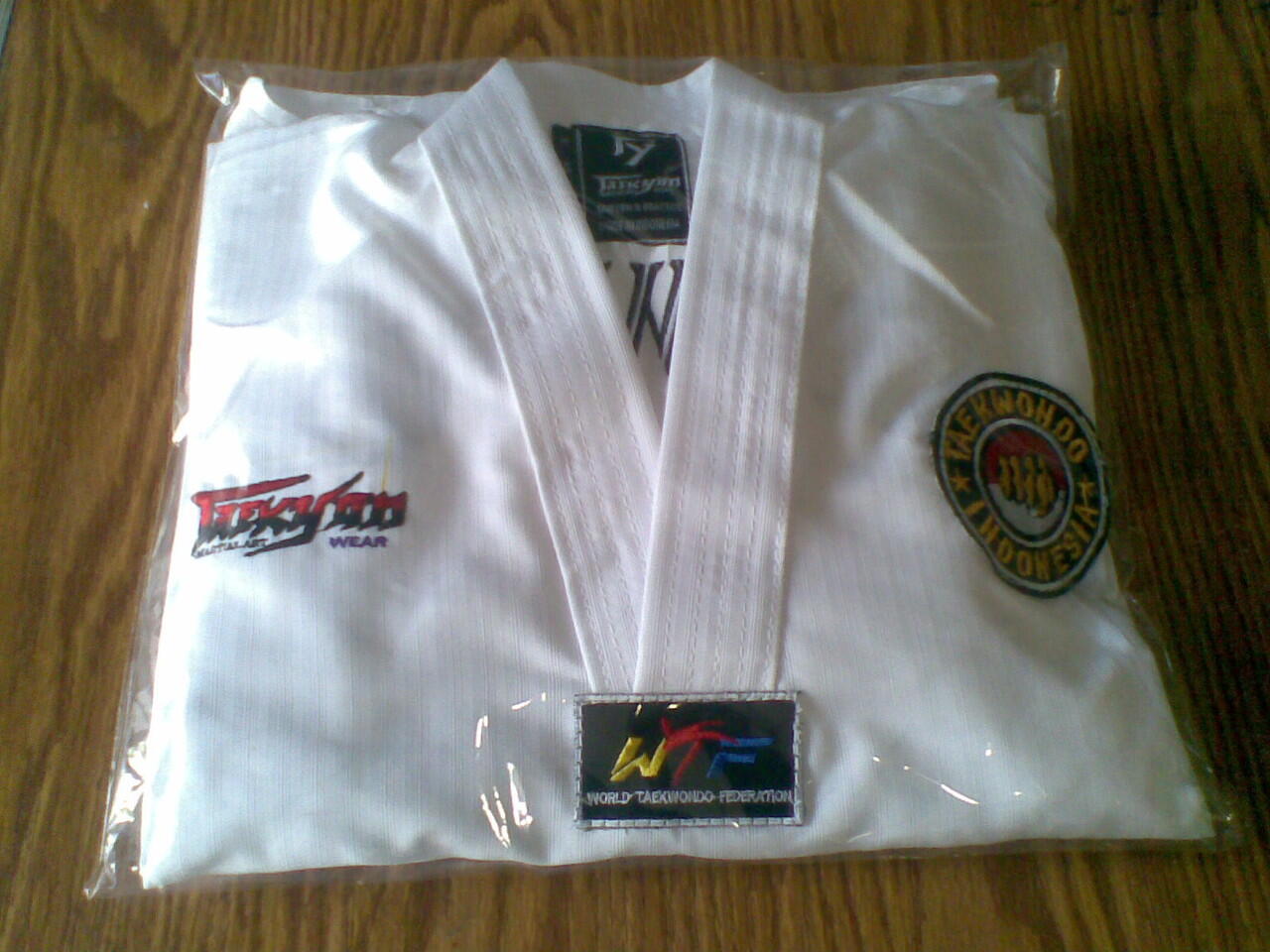 Seragam Tae Kwon Do & Peralatan Latihan (TAEKYON)