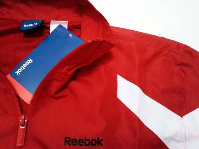 Jaket Running Reebok Core Cuff Excellent Red