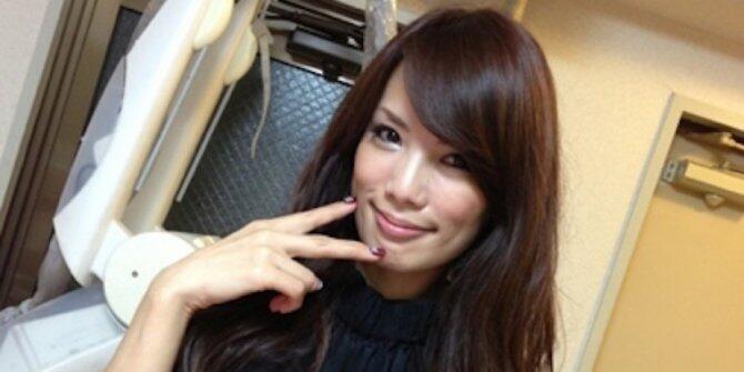 Masih Seksi, Wanita Ini Ternyata Sudah Punya 3 Cucu (BB 18++ Warning)