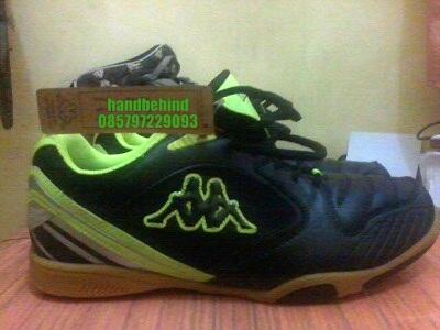 Sepatu Futsal Kappa Naiver Hitam-Hijau Ukuran 42 BNIB Bandung