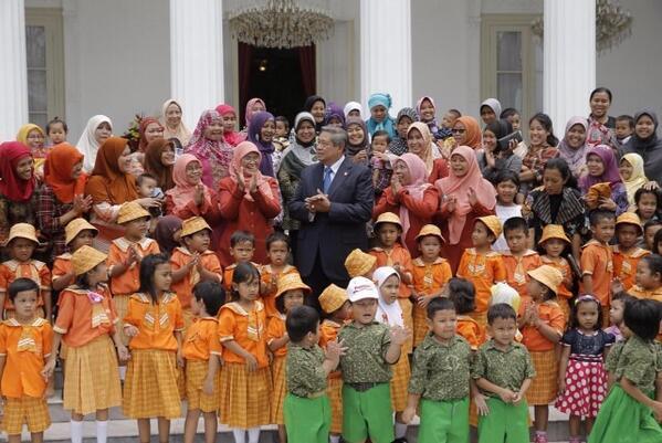 Curhatan Anak yang 10 tahun ketemu bapak ibu nya cuma 3 kali !! PLUS FOTO&#91;Miris Gan!&#93;