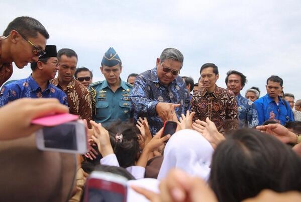 Curhatan Anak yang 10 tahun ketemu bapak ibu nya cuma 3 kali !! PLUS FOTO&#91;Miris Gan!&#93;