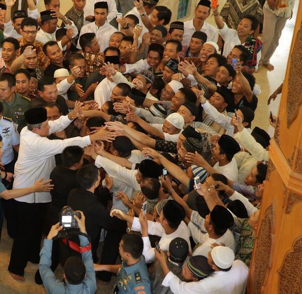 Curhatan Anak yang 10 tahun ketemu bapak ibu nya cuma 3 kali !! PLUS FOTO&#91;Miris Gan!&#93;
