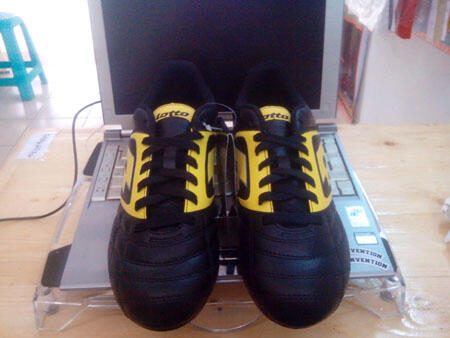 SEPATU BOLA MURAH ORIGINAL LOTTO STADIO POTENZA II 700