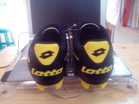 SEPATU BOLA MURAH ORIGINAL LOTTO STADIO POTENZA II 700