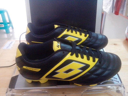 SEPATU BOLA MURAH ORIGINAL LOTTO STADIO POTENZA II 700