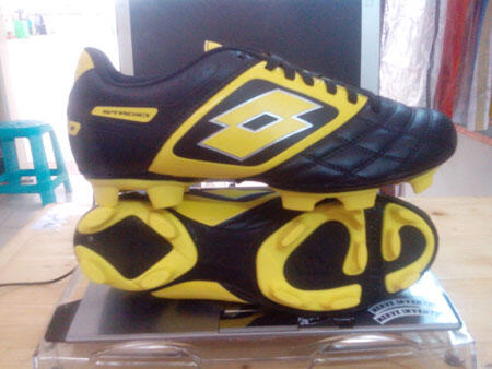 SEPATU BOLA MURAH ORIGINAL LOTTO STADIO POTENZA II 700