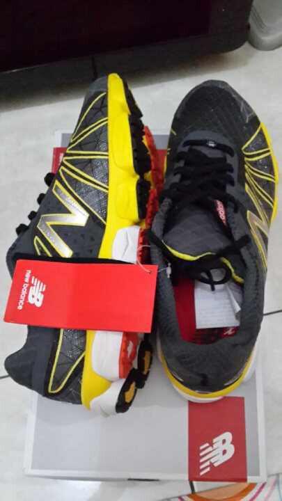 NEW BALANCE RUNNING SHOES 890V4 RARE COLOUR