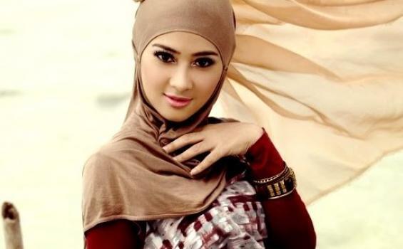 SIAPA BILANG CEWEK BERJILBAB JELEK?