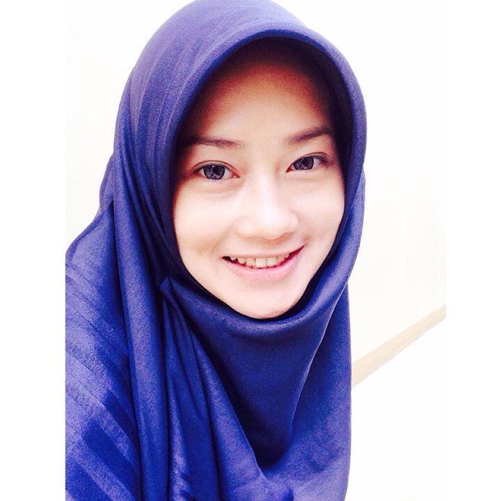 Cewek berjilbab