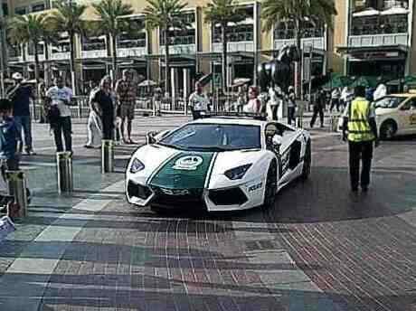 ~ Wow 7 Mobil ini Menjadi Mobil Polisi Dubai ( Gile Lu Dro) ~